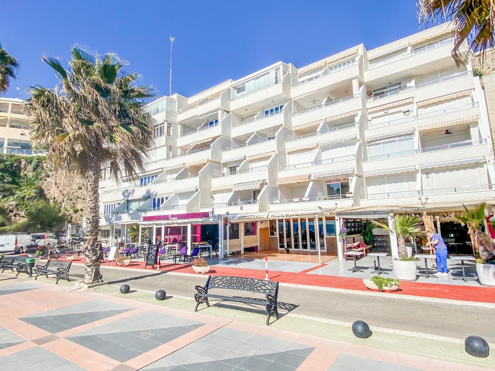 Roca Chica - Parking - Frente Playa - Terraza - Wifi - Bajondillo Y Carihuela Apartment Torremolinos Luaran gambar