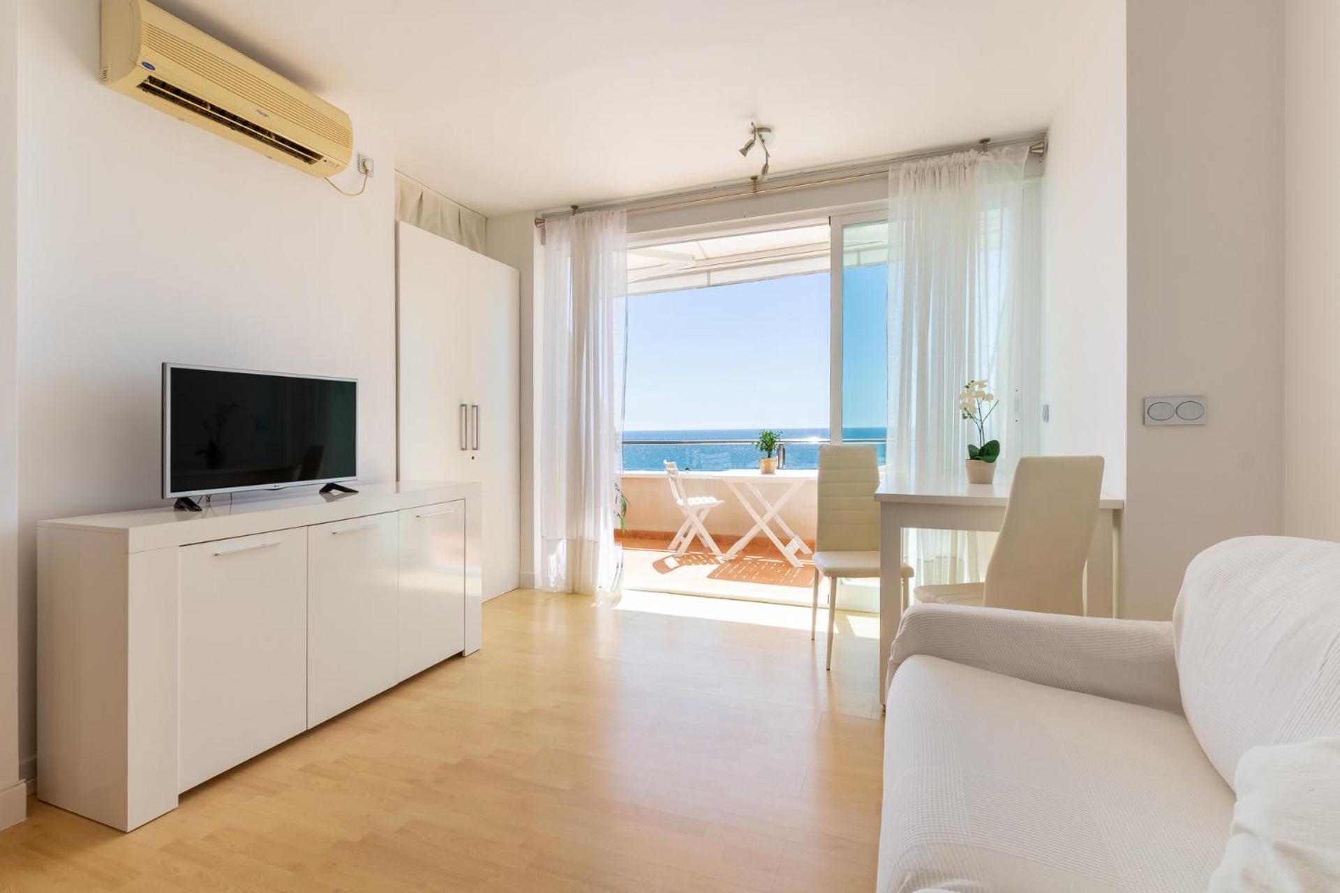 Roca Chica - Parking - Frente Playa - Terraza - Wifi - Bajondillo Y Carihuela Apartment Torremolinos Luaran gambar