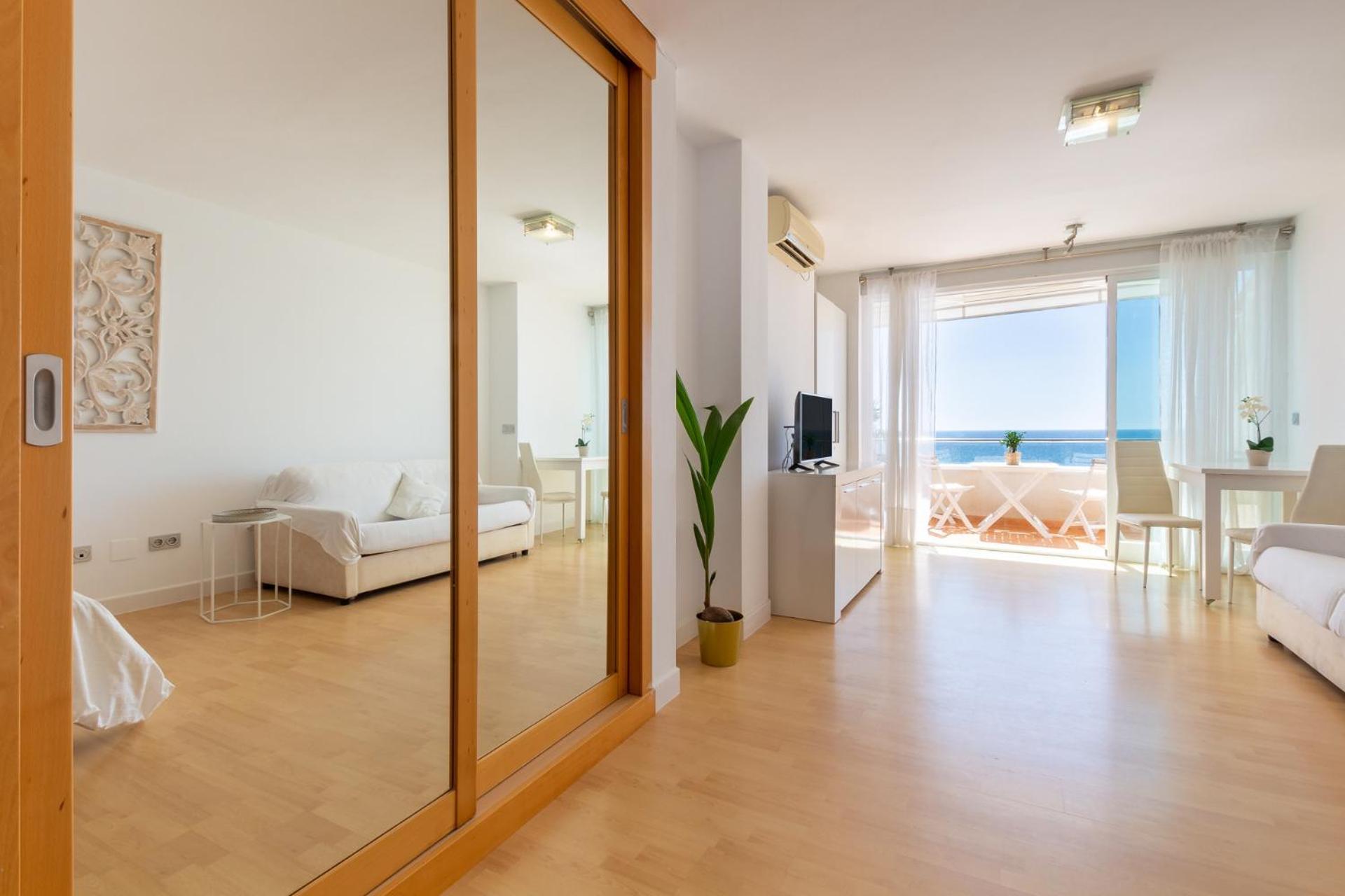 Roca Chica - Parking - Frente Playa - Terraza - Wifi - Bajondillo Y Carihuela Apartment Torremolinos Luaran gambar